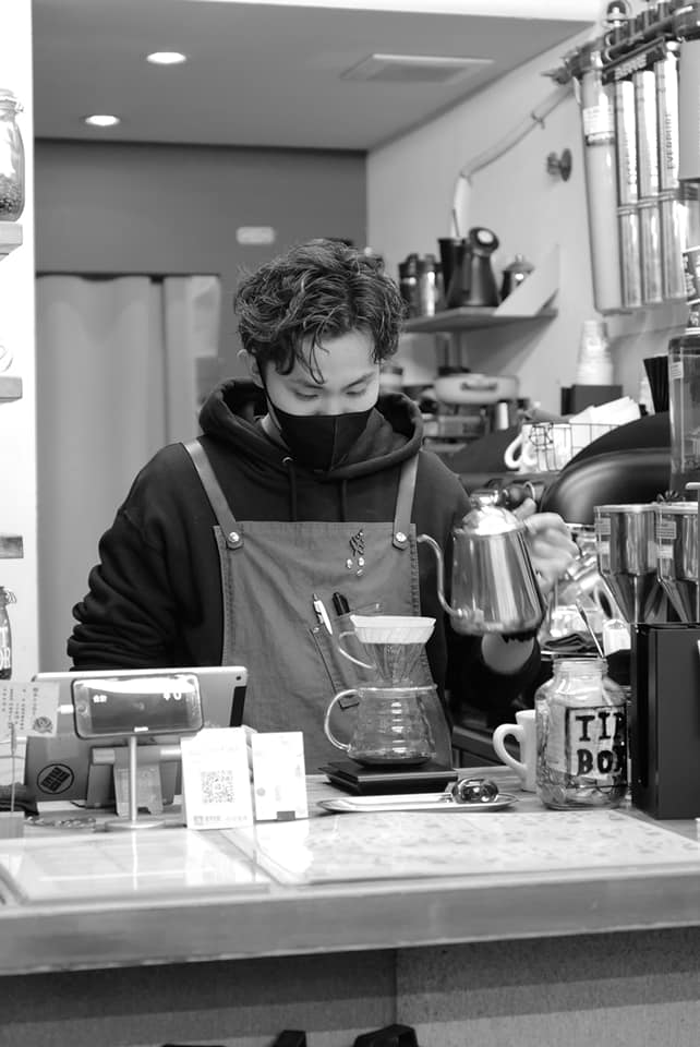 バリスタのヨシ(Click here!)