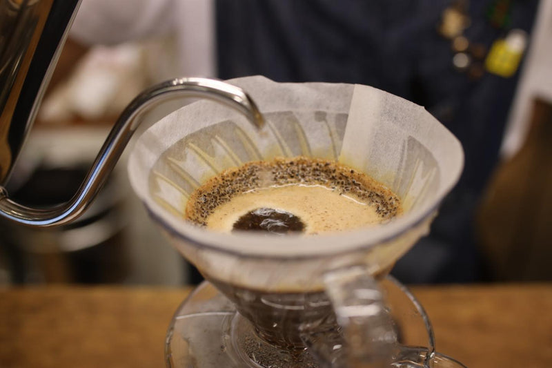 美味しいコーヒーを淹れて、一日を始める(Click here!)